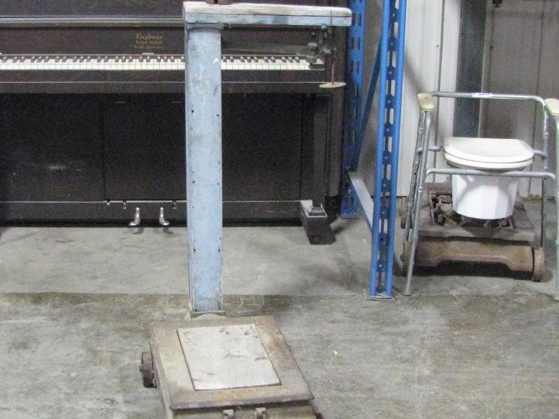 Howe Platform Scale