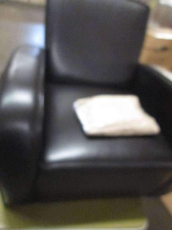 Classic Bonded Leather Club Chair i...