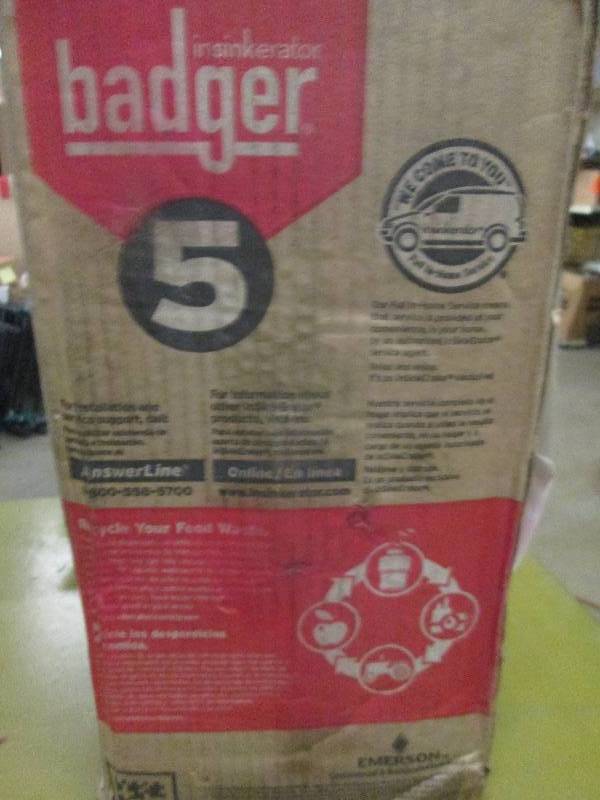badger 5food aste disposal looks ne...