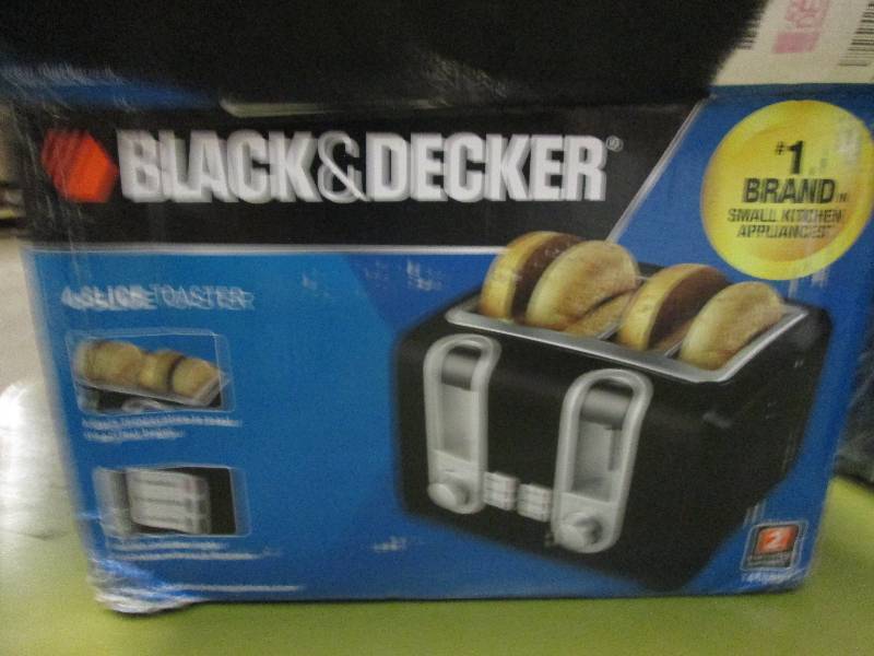new black and decker 4-slice toaste...