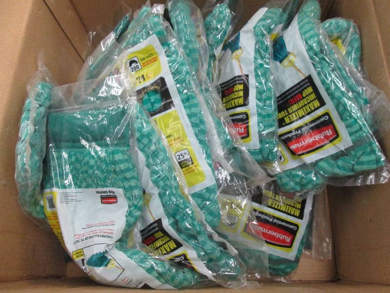lot of 17 rubbermaid #24 microfiber...