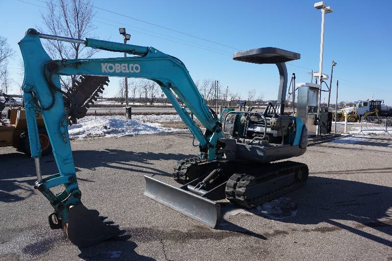 Early 2000 Kobelco 035 Coupe Mini Tracked Excavator