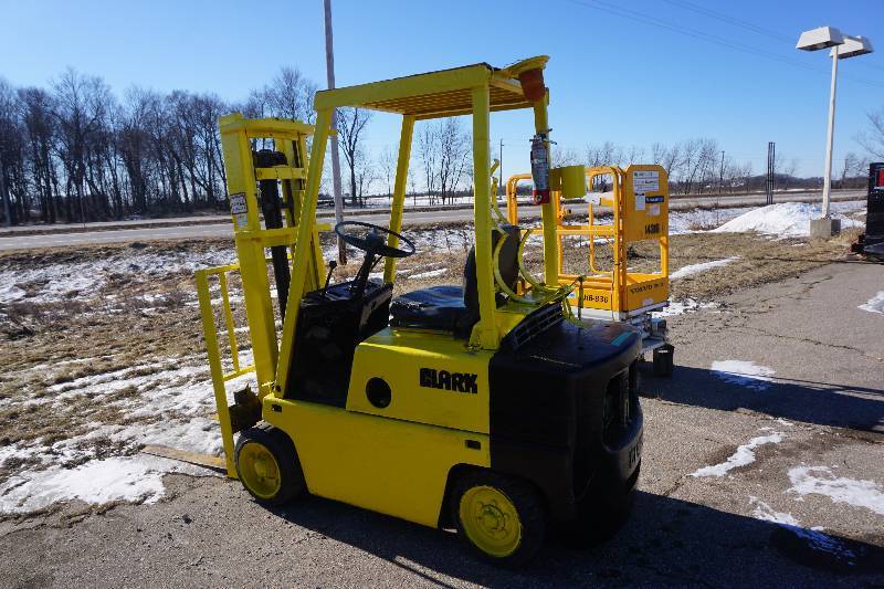 Clark Model G500-50 Propane Powered Fork Lift