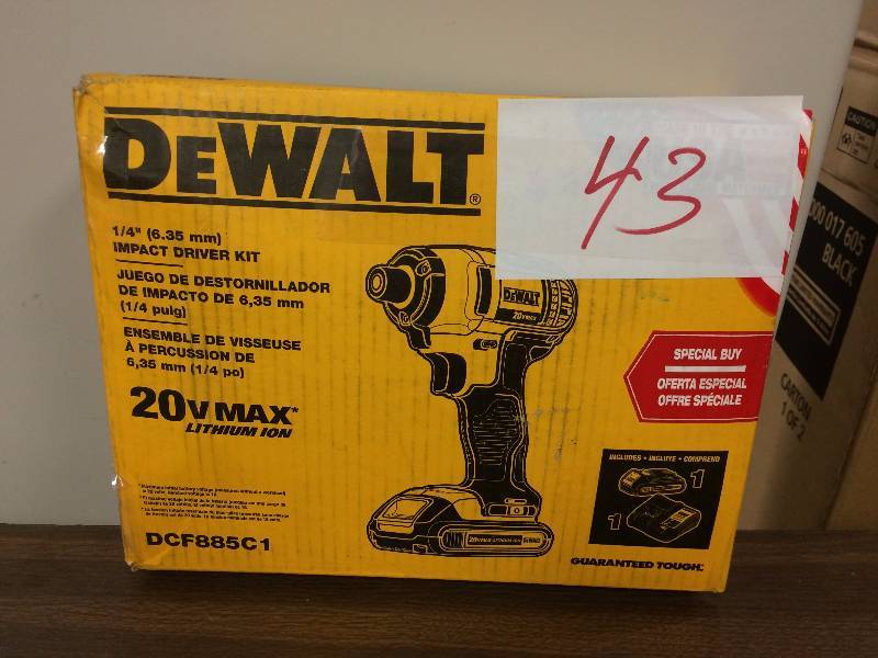 lot 43 image: DEWALT DCF885C1 20V Max 14 Impact Driver Kit