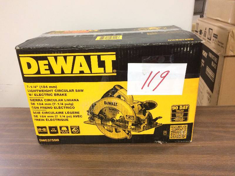 lot 119 image: Dewalt 15 Amp 7-14 in. Lightweight Circular Saw with Electric Brake DWE575SB in like new condition