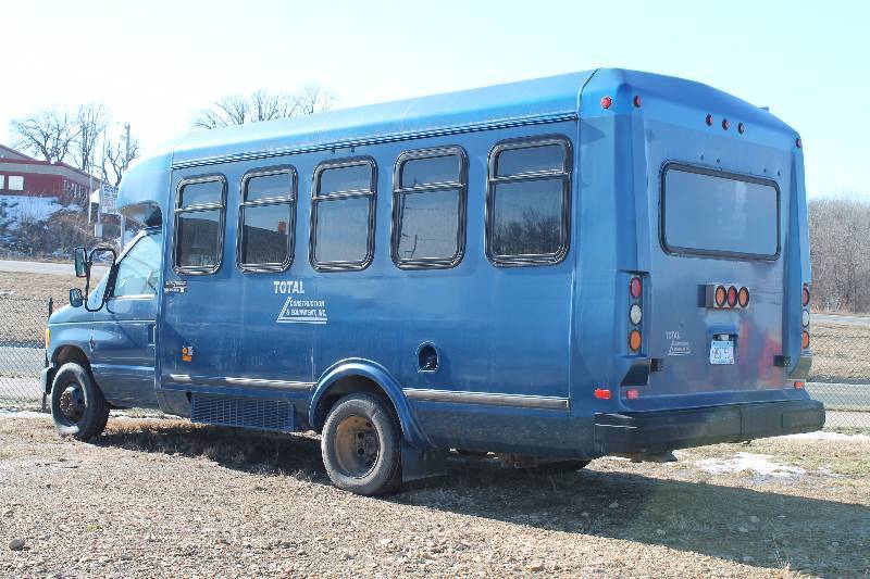 Ford Bus