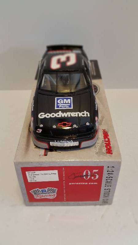 lot 214 image: Action Historical Series 124th Scale #3 Dale Earnhardt GM Goodwrnch Service 1991 Chevrolet Lumina