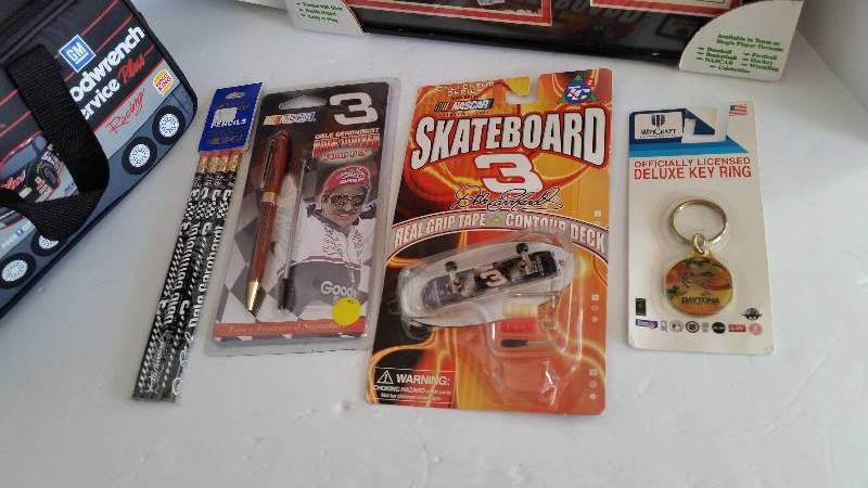 lot 250 image: Large Lot of #3 Dale Earnhardt Memorabelia - See Pictures and Descriptions for Items