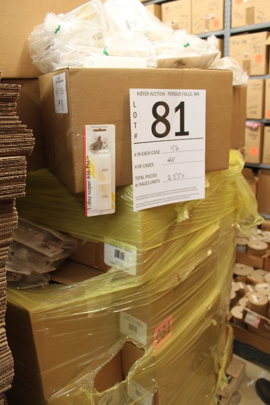 2,550 packages of a large frosted plastic two-compartment case