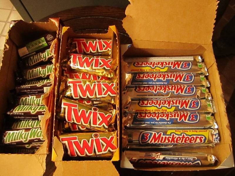 Milky Way Twix and 3 Musketeers...