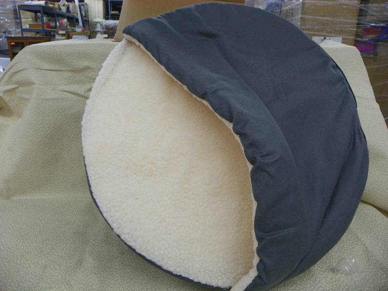 Alcove Pet Cave Bed