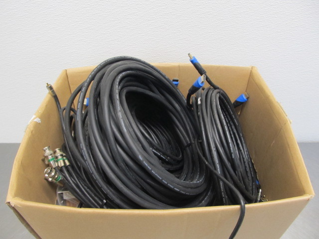 Large Lot of Good HDMI Cables etc.