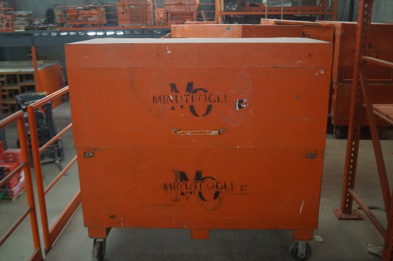 lot 10 image: Job Box