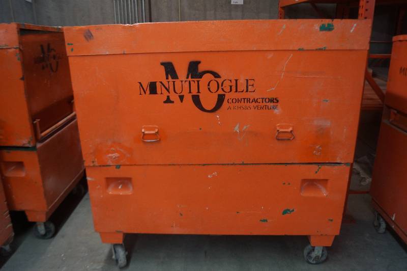 lot 11 image: Job Box