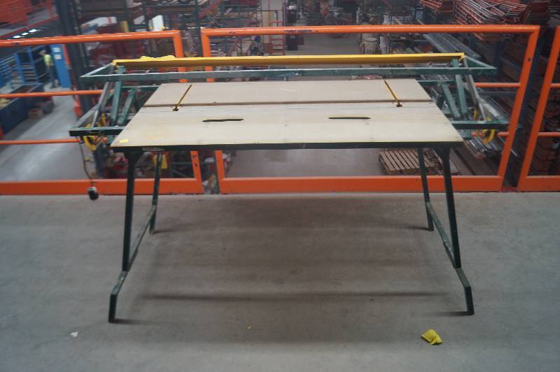 lot 27 image: Hot Knife Table
