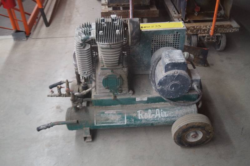 lot 35 image: Air Compressor
