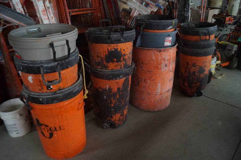 lot 46 image: Garbage Cans