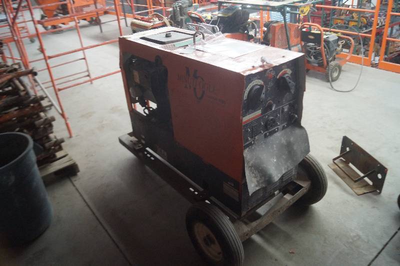 lot 89 image: Hobart Welder Generator