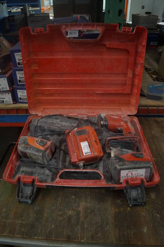lot 101 image: Hilti Drill