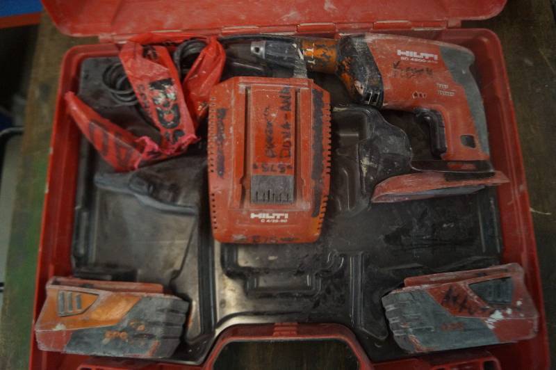 lot 113 image: Hilti Drill