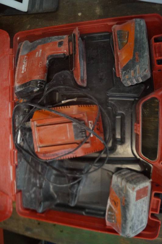 lot 114 image: Hilti Drill
