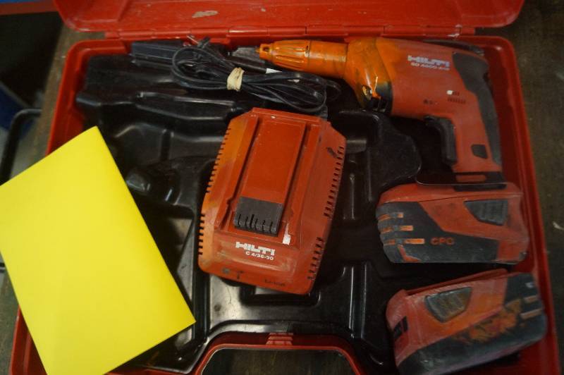 lot 118 image: Hilti Drill
