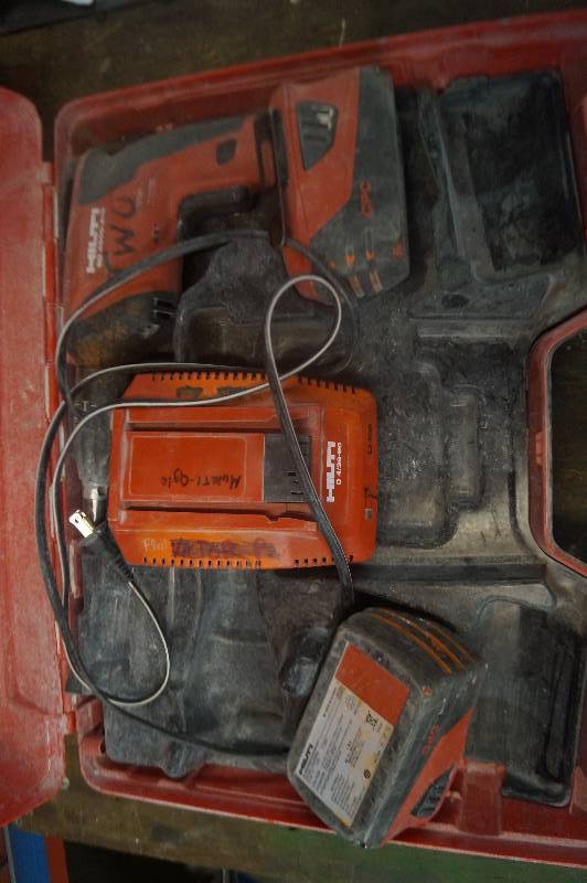 lot 120 image: Hilti Drill