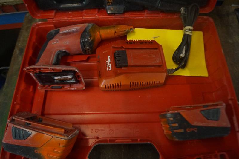 lot 121 image: Hilti Drill