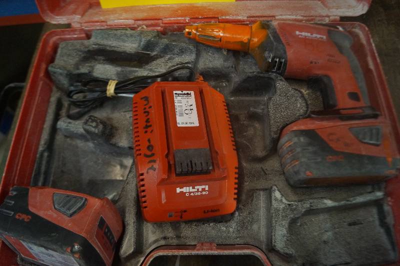 lot 122 image: Hilti Drill