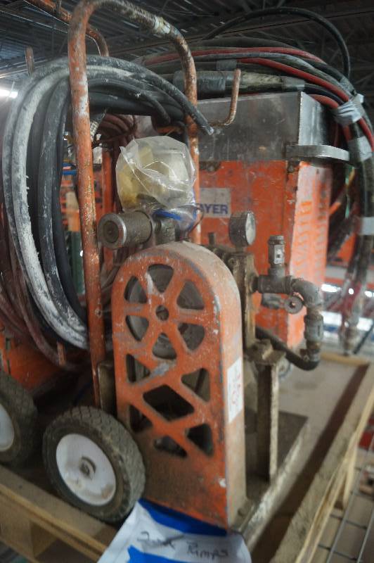 lot 131 image: Texture Pump