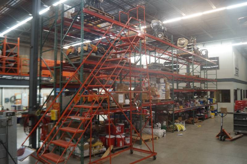 lot 141 image: Pallet Racking