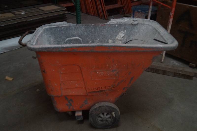 lot 157 image: Toter Tilt Truck