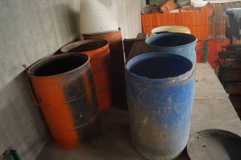 lot 201 image: Barrels