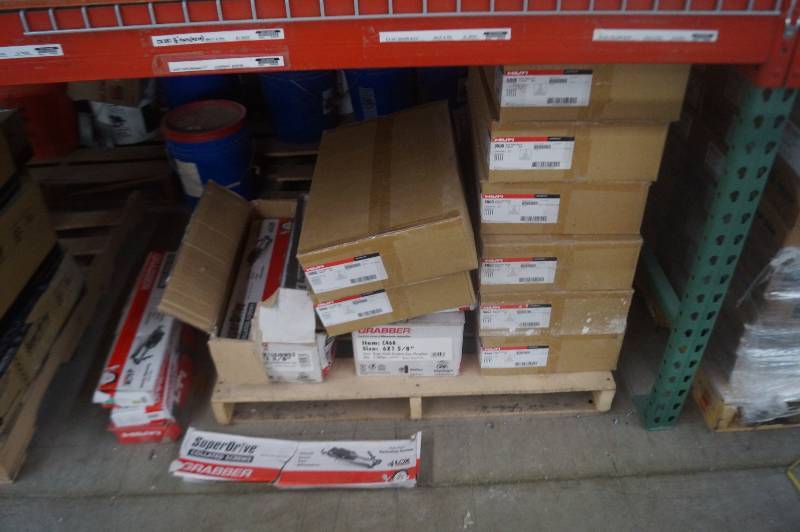 lot 233 image: Grabber Collated Screws
