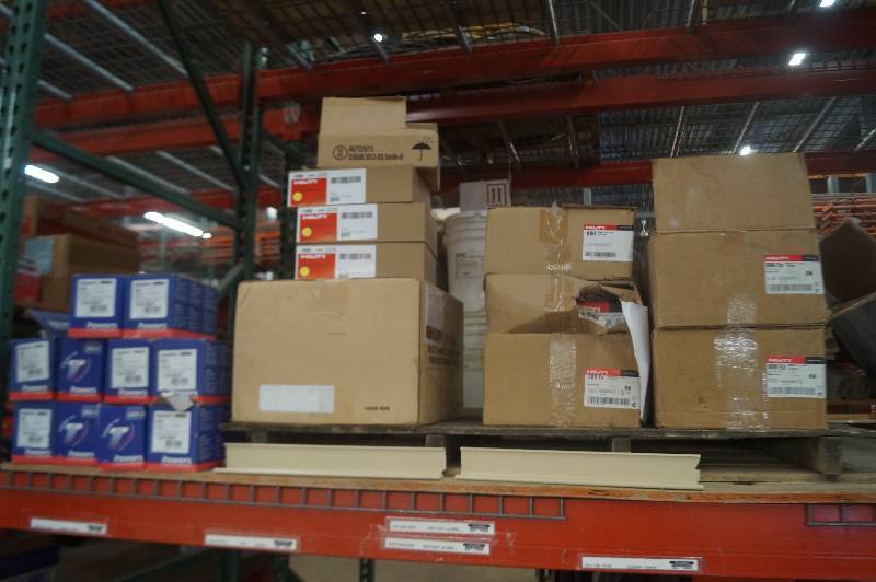 lot 246 image: Large Lot Pins, .27 Shorts & Lag Bolts