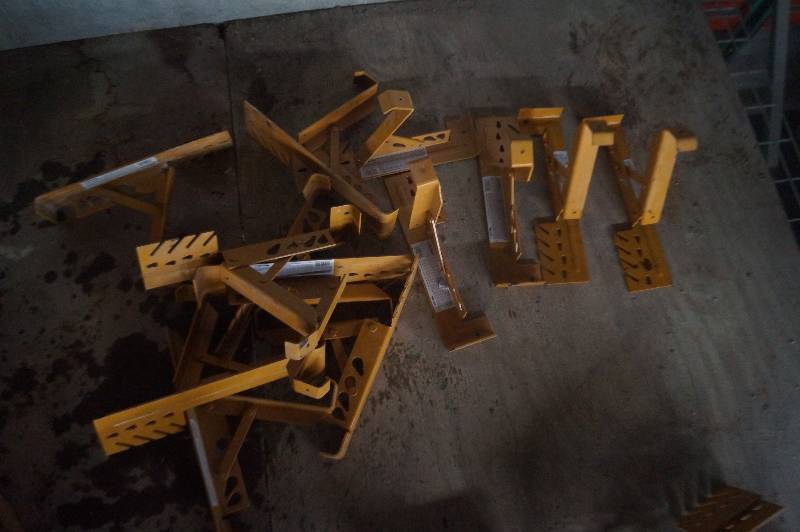 lot 198 image: Roof Jacks
