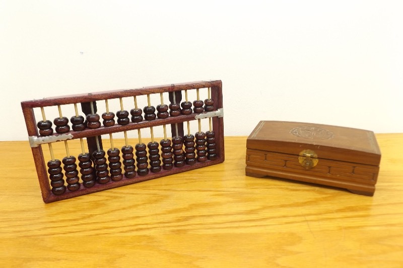 Vintage Chinese Calculator and Wood Box