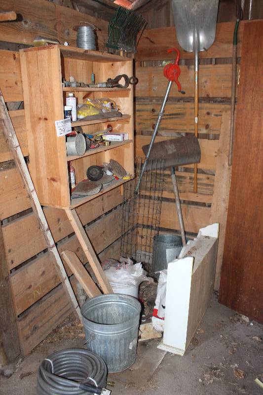 lot 29 image: Corner Lot Includes Tools