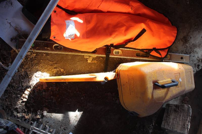 lot 43 image: Level, Stihl 044 Chain Saw, Chaps