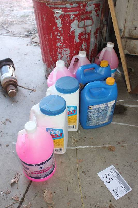 lot 55 image: Plastic Bottles of Ice Melt, Antifreeze