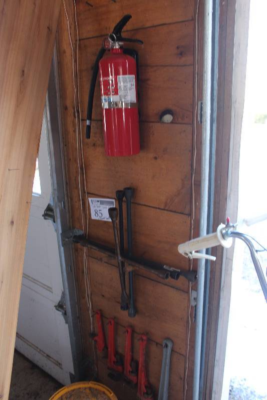 lot 85 image: Wall Lot Includes Tools, Fire Extinguisher