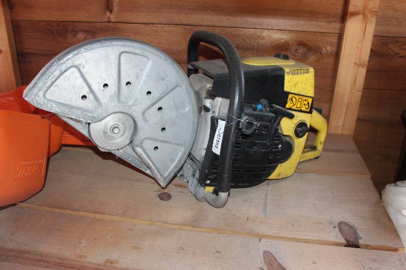 lot 70 image: Wacker Cement Saw