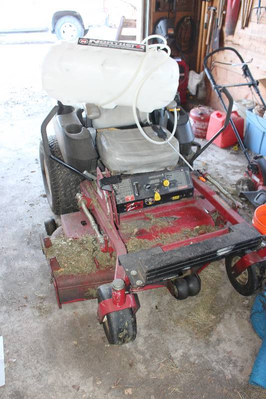 lot 2 image: Toro Zero Turning Radius Riding Lawn Mower