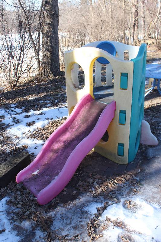 lot 106 image: Kids Playhouse