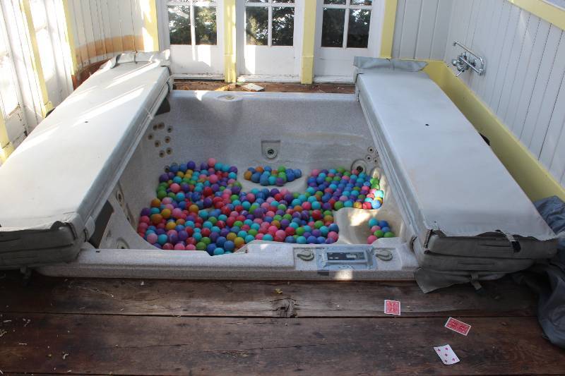 lot 116 image: Hot Tub