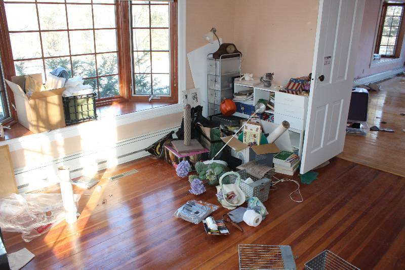 lot 121 image: Room Lot Includes File Cabinet, Dresser, Lamps, Baskets, Books, And More