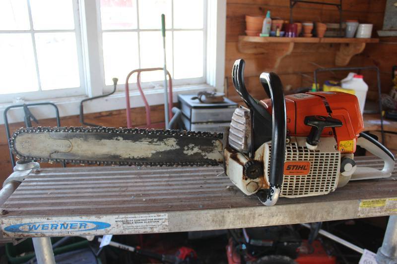 lot 147 image: Stihl 044 Chain Saw