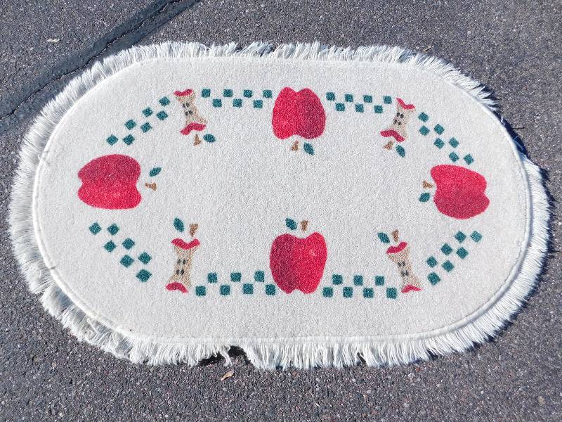 2.5x4 Hand Painted Fringed Oval Rug