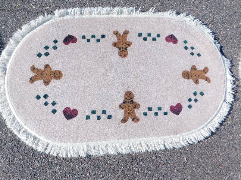 2.5x4 Hand Painted Fringed Oval Rug