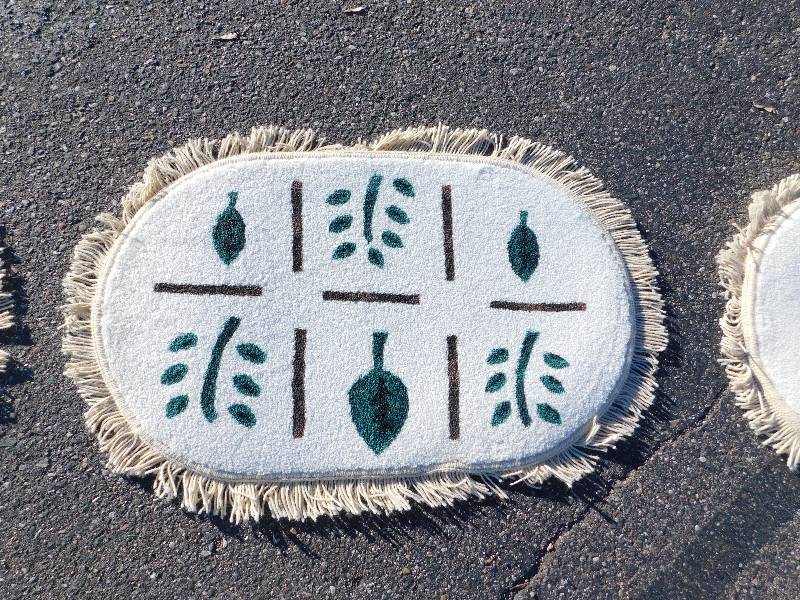 2x3 Hand Painted Small Fringed Oval Rug